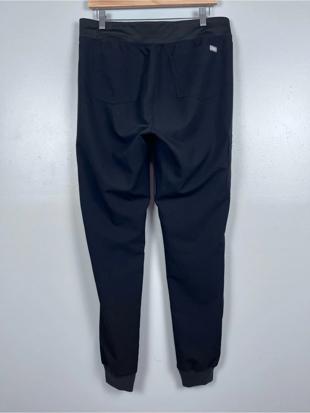 Figs Women's Zamora Jogger Scrub Pants in Black W18SW2005T Size M/T; Uniform, ER